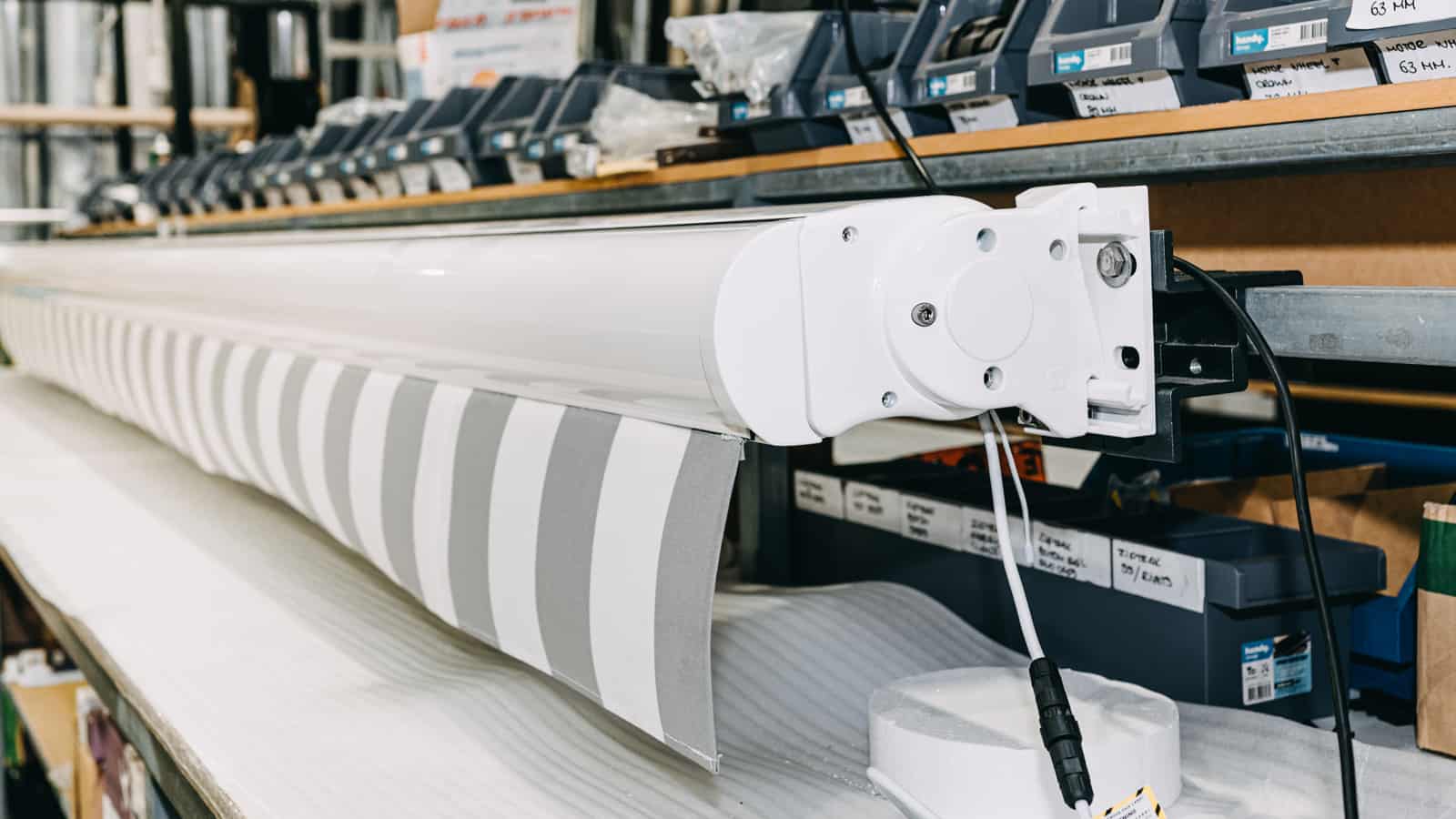 retractable shade patio awnings